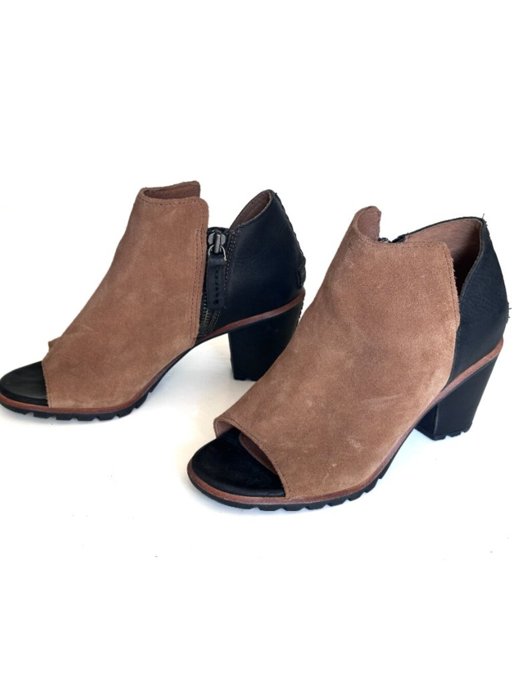 Sorel Women's Nadia Bootie Non Shell Boots Camel and Black Open Toe Size 6.5
